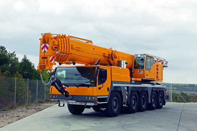 Autokran 130 T