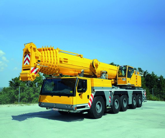 Autokran 200 T