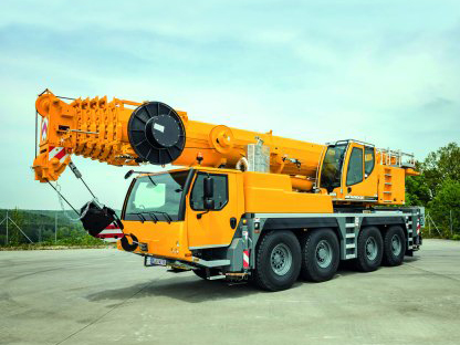 Autokran 90 T