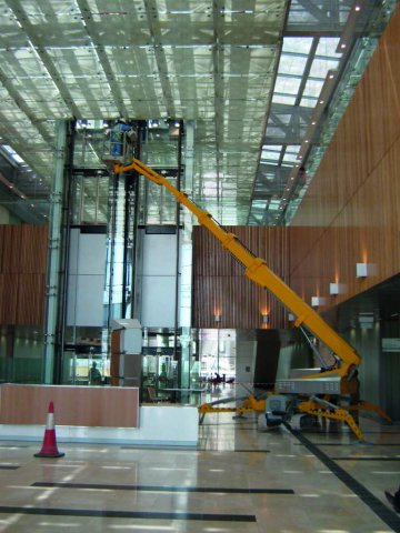 Raupen-Arbeitsbühne 21,80 m